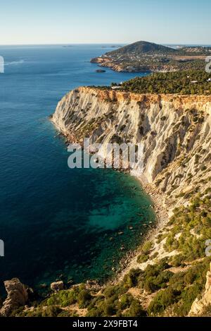 Vue aérienne du belvédère de Cala es Vedra, Sant Josep de sa Talaia, Îles Baléares, Espagne Banque D'Images