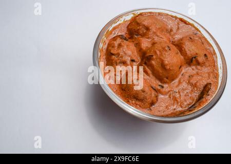 Délicieux Dum Aloo ou pommes de terre entières curry épicé est un Recette populaire de plat principal de l'Inde Banque D'Images