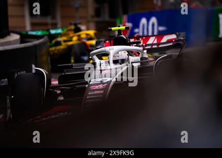 Montecarlo, Monaco. 24 mai 2024. Nico Hulkemberg, Allemand, pilote la MoneyGram Haas F1 Team VF-24 Ferrari (27), lors du GP Monaco, formule 1, sur le circuit de Monaco. Crédit : Alessio Morgese / Emage / Alamy Live news Banque D'Images