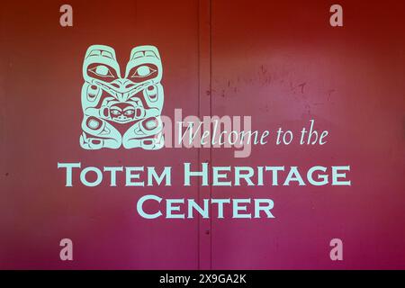 Logo du Totem Heritage Center à Ketchikan, Alaska, États-Unis Banque D'Images