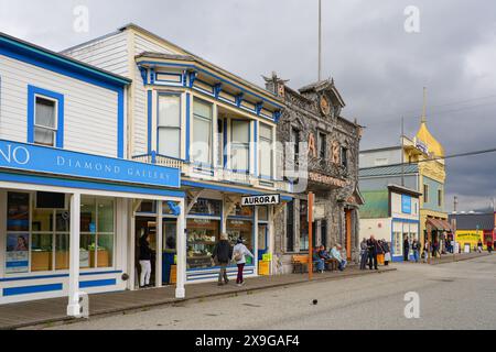 Vieux centre-ville de Skagway, Alaska - façade de l'Arctic Brotherhood Hall décoré de bois flotté dans le bâtiment 'Camp Skagway No. 1', érigé en 1899 i Banque D'Images