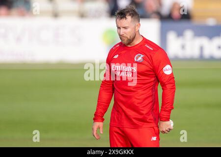 Steven Croft se prépare au bowling pris à Worcester, Royaume-Uni lors du match Vitality Blast entre Worcestershire Rapids et Lancashire Lightning le 31 mai 2024, au Worcestershire County Cricket Club, New Road, Worcester Banque D'Images