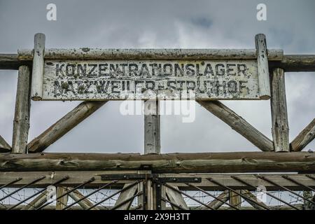 Porte d'entrée, camp de concentration du Struthof, Natzweiler, Alsace, France Banque D'Images