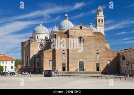 Padoue, Italie - 17 août 2021 : Basilique de Santa Giustina à Padoue, Italie. Banque D'Images