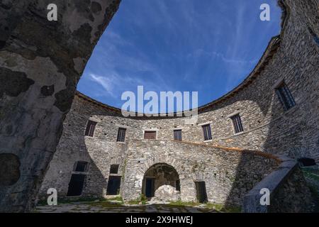 Vue du Fort de Ronce sur le lac du Mont-Cenis entre le Val di Susa italien et la vallée de la Maurienne française, France Banque D'Images