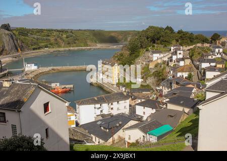 Luarca dans les Asturies, Espagne, vue de la mer Cantabrique vue d'en haut Banque D'Images