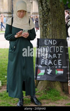 Bristol, Royaume-Uni. 1er juin 2024. Les gens se rassemblent sur College Green dans le centre de Bristol pour protester contre le conflit israélo-palestinien à Gaza. Crédit : JMF News/Alamy Live News Banque D'Images