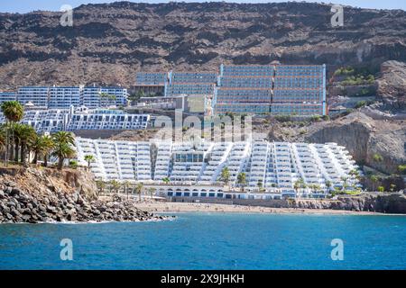 Plage pittoresque de Tauro (en espagnol : Playa de Tauro) près de la station de vacances de Puerto Rico de Gran Canaria sur l'île de Gran Canaria, en Espagne Banque D'Images