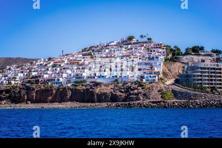 Plage pittoresque de Tauro (en espagnol : Playa de Tauro) près de la station de vacances de Puerto Rico de Gran Canaria sur l'île de Gran Canaria, en Espagne Banque D'Images