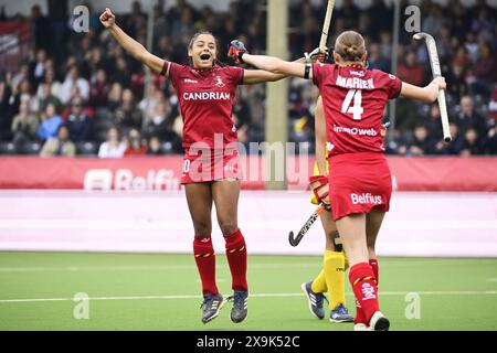 La belge Ambre Ballenghien célèbre après avoir marqué lors d'un match de hockey entre l'équipe nationale belge des Red Panthers et la Chine, match 11/16 en phase de groupes de la FIH Pro League 2024, samedi 1er juin 2024, à Anvers. BELGA PHOTO DIRK WAEM Banque D'Images