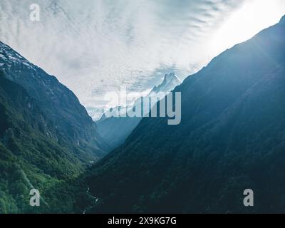 Montagne au népal, montagne machapuchare, point de vue de l'himalaya Banque D'Images