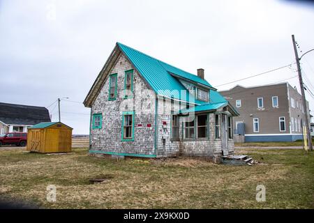 Maison délabrée en attente de démolition à Borden-Carleton, Île-du-Prince-Édouard, Canada Banque D'Images