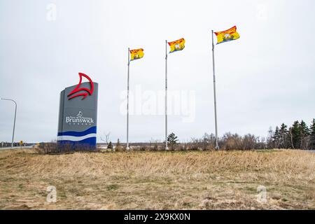 Bienvenue dans la province du Nouveau-Brunswick signe à la frontière entre le Nouveau-Brunswick et l'Île-du-Prince-Édouard à Cape Jourimain, Nouveau-Brunswick, Canada Banque D'Images