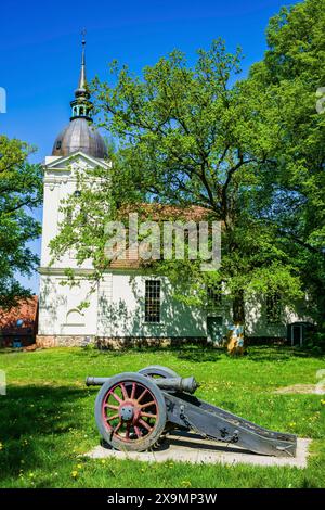 Église du village de Wredenhagen, municipalité d'Eldetal, Mecklembourg-Poméranie occidentale, Allemagne Banque D'Images