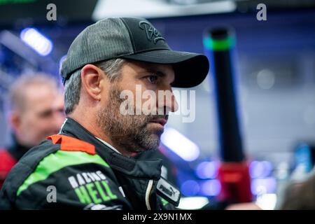 Timo Glock (Cerny Motorsport, BMW M4 GT4 G82, SP8T, #145) dans der Box, GER, 52. ADAC Ravenol 24h Nuerburgring, 24 Stunden Rennen, 01.06.2024 Foto : Eibner-Pressefoto/Michael Memmler Banque D'Images