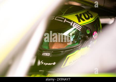 Kevin Estre (Manthey EMA, Porsche 911 GT3 R 992 Grello, SP9, #911) in der Startaufstellung, GER, 52. ADAC Ravenol 24h Nuerburgring, 24 Stunden Rennen, 01.06.2024 Foto : Eibner-Pressefoto/Michael Memmler Banque D'Images