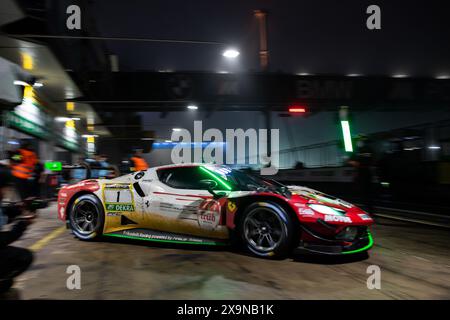 Felipe Fernandez laser, Daniel Keilwitz, Luca Ludwig, Nicolas Varrone (Frikadelli Racing Team, Ferrari 296 GT3, SP9, #01) in der Box, GER, 52. ADAC Ravenol 24h Nuerburgring, 24 Stunden Rennen, 01.06.2024 Foto : Eibner-Pressefoto/Michael Memmler Banque D'Images