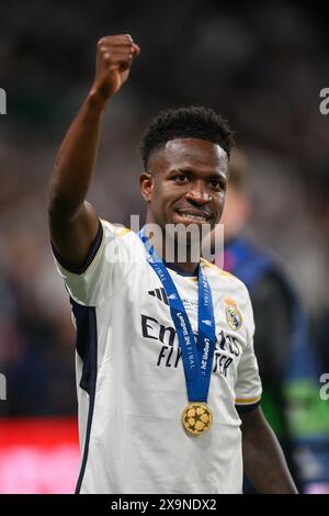 Londres, Royaume-Uni. 01 juin 2024 - Borussia Dortmund v Real Madrid - finale de l'UEFA Champions League - Vinicius Junior de Wembley Real Madrid célèbre sa victoire en Ligue des Champions à Londres. Image : Mark pain / Alamy Live News Banque D'Images