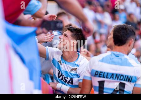 1er juin 2024, Madrid, Madrid, Espagne : Matteo Graziano d'Argentine encourage les fans pendant Madrid Rugby Sevens au Civitas Metropolitano Stadium le 1er juin 2024 à Madrid, Espagne. (Crédit image : © Alberto Gardin/ZUMA Press Wire) USAGE ÉDITORIAL SEULEMENT! Non destiné à UN USAGE commercial ! Banque D'Images