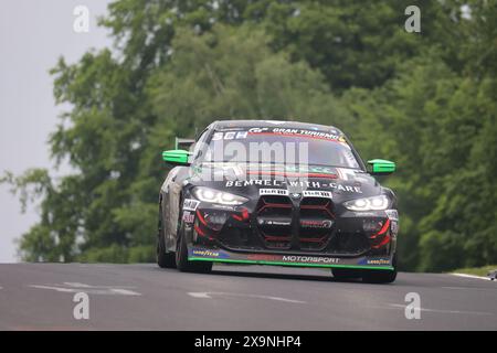 Timo Glock (Kreuzlingen/CHE) / Timo Scheider (Lochau/AUT) / Jeroen Bleekemolen (Aerdenhout/NLD) / Peter Cate Gloucesterhire/GBR), #145, BMW M4 GT4, Team : (Cerny Motorsport (DEU), Motorsport, ADAC Ravenol 24H Rennen Nuerburgring, Nuerburg, 30.05.2024 - 02.06.2024, Samstag 01.06.2024 Foto : Efost/Juergen Banque D'Images