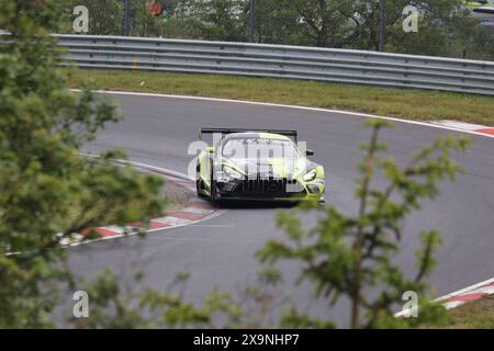 Jay Mo Härtling (Sprockhoevel/DEU) / Kenneth Heyer (Viersen/DEU) / Marcel Marchewicz (Schwetzingen/DEU), #11, MercedesAMG GT3, Team : Schnitzelalm Racing (DEU), Motorsport, ADAC Ravenol 24H Rennen Nuerburgring, Nuerburg, 30.05.2024 - 02.06.2024, Samstag 01.06.2024 Foto : Eibner-Pressefoto/Juergen Augst Banque D'Images