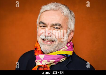 Pascal Praud lors de la septième journée du tournoi de tennis Roland-Garros 2024, ATP et WTA Grand Chelem le 1er juin 2024 au stade Roland-Garros à Paris Banque D'Images