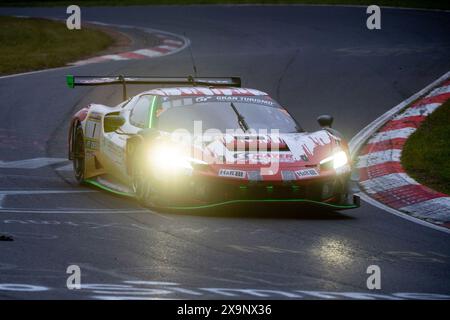 Felipe Fernandez laser, Daniel Keilwitz, Luca Ludwig, Nicolas Varrone (Frikadelli Racing Team, Ferrari 296 GT3, SP9, #01) in der Hatzenbach, GER, 52. ADAC Ravenol 24h Nuerburgring, 24 Stunden Rennen, 01.06.2024 Foto : Eibner-Pressefoto/Michael Memmler Banque D'Images