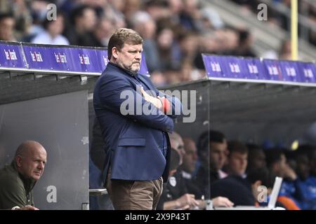 Genk, Belgique. 02 juin 2024. Hein Vanhaezebrouck, entraîneur-chef de Gent, photographié lors d'un match de football entre le KRC Genk et le KAA Gent, dimanche 2 juin 2024 à Genk, un match de play-off européen pour une place dans la compétition européenne de football de la saison prochaine, à l'issue de la première division 'Jupiler Pro League' 2023-2024 du championnat belge. BELGA PHOTO JOHAN Eyckens crédit : Belga News Agency/Alamy Live News Banque D'Images