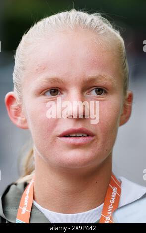 Paris, France. 02 juin 2024. La joueuse junior Jeline Vandromme photographiée au tournoi de tennis Roland Garros French Open, à Paris, en France, le dimanche 02 juin 2024. Le tournoi de cette année se déroule du 26 mai au 09 juin. BELGA PHOTO BENOIT DOPPAGNE crédit : Belga News Agency/Alamy Live News Banque D'Images