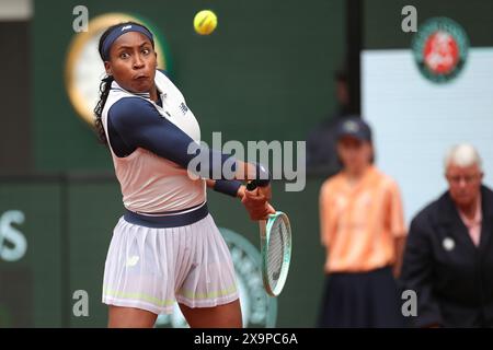 Roland Garros, Paris, France. 2 juin 2024. Tournoi de tennis français 2024, jour 8 ; Coco Gauff en action lors de sa victoire contre Elisabetta Cocciaretto (Ita) crédit : action plus Sports/Alamy Live News Banque D'Images
