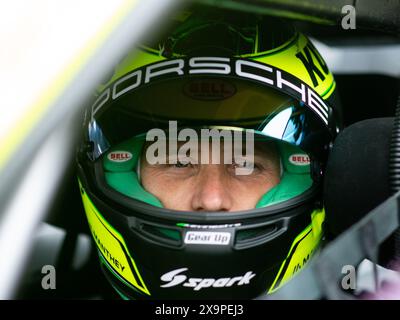 Kevin Estre (Manthey EMA, Porsche 911 GT3 R 992 Grello, SP9, #911), GER, 52. ADAC Ravenol 24h Nuerburgring, 24 Stunden Rennen, 02.06.2024 Foto : Eibner-Pressefoto/Michael Memmler Banque D'Images