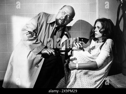 Donald Pleasence, Jamie Lee Curtis, sur le plateau du film, 'Halloween II', Universal Pictures, 1981 Banque D'Images