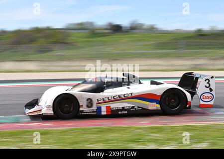 Scarperia, 5 Avril 2024 : Peugeot 905 Evo 1 Bis Group C Année 1991 En 