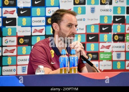 Darlington, Royaume-Uni. 02 juin 2024. Gareth Southgate s'adresse aux médias avant les Championnats d'Europe de l'UEFA en Allemagne. Crédit : James Hind/Alamy. Banque D'Images