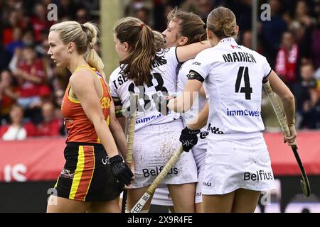 Anvers, Belgique. 02 juin 2024. La belge Astrid Bonami marque un but lors d'un match de hockey entre l'Australie et l'équipe nationale belge des Red Panthers, match 12/16 en phase de groupes de la FIH Pro League 2024, dimanche 2 juin 2024, à Anvers. BELGA PHOTO DIRK WAEM crédit : Belga News Agency/Alamy Live News Banque D'Images
