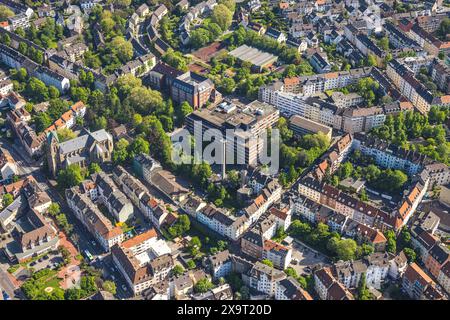 Luftbild, kath. - Josefs-Hospital Krankenhaus an der Dreieckstraße, kath. Josef Kirche und Sekundarschule Altenhagen, Wohngebiet in Altenhagen, Hagen, Ruhrgebiet, Nordrhein-Westfalen, Deutschland ACHTUNGxMINDESTHONORARx60xEURO *** vue aérienne, Cath St Josefs Hospital Krankenhaus an der Dreieckstraße, Cath St Josef Church et école secondaire Altenhagen, quartier résidentiel à Altenhagen, Hagen, Ruhr area, North Rhine-Westphalie, Allemagne ACHTUNGxMINDESTHONORARx60xEURO Banque D'Images