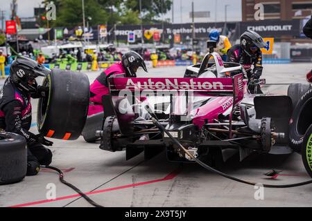 Detroit, Mi, États-Unis. 2 juin 2024. HELIO CASTRONEVES (66) de Sao Paulo, Brésil descend la route des stands pour le service lors du Grand Prix de Détroit dans les rues de Détroit à Détroit, mi. (Crédit image : © Walter G. Arce Sr./ASP via ZUMA Press Wire) USAGE ÉDITORIAL SEULEMENT! Non destiné à UN USAGE commercial ! Crédit : ZUMA Press, Inc/Alamy Live News Banque D'Images