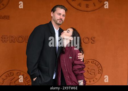 Paris, Polynésie française. 02 juin 2024. Daan de Pever et Gaëlle Garcia Diaz assistent à l’Open de France 2024 à Roland Garros le 2 juin 2024 à Paris. Photo de Laurent Zabulon/ABACAPRESS. COM Credit : Abaca Press/Alamy Live News Banque D'Images