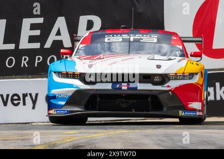 1er juin 2024 : joey Hand (64), pilote Ford Multimatic Motorsports, conduit pendant la Chevrolet Detroit Sports car Classic. La série IMSA WeatherTech Sportscar présente la Chevrolet Detroit Sports car Classic dans les rues du centre-ville de Detroit, Michigan. (Jonathan Tenca/CSM) Banque D'Images