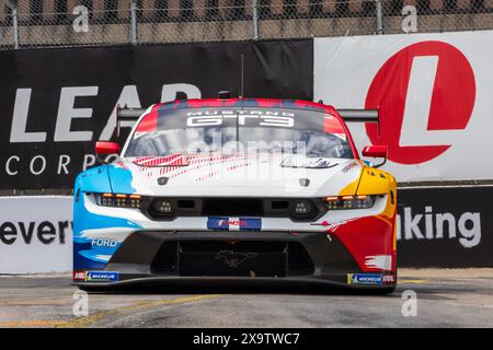 1er juin 2024 : le pilote Ford Multimatic Motorsports Dirk Muller (65 ans) conduit pendant la Chevrolet Detroit Sports car Classic. La série IMSA WeatherTech Sportscar présente la Chevrolet Detroit Sports car Classic dans les rues du centre-ville de Detroit, Michigan. (Jonathan Tenca/CSM) (image crédit : © Jonathan Tenca/Cal Sport Media) Banque D'Images