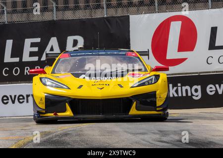 1er juin 2024 : Tommy Milner (4), pilote de Corvette Racing, conduit pendant la Chevrolet Detroit Sports car Classic. La série IMSA WeatherTech Sportscar présente la Chevrolet Detroit Sports car Classic dans les rues du centre-ville de Detroit, Michigan. (Jonathan Tenca/CSM) Banque D'Images