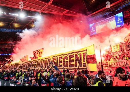 Pyrotechnik/Begalo fans/Ultras Borussia Dortmund ENG, Borussia Dortmund v. Real Madrid, Fussball, Champions League, finale, saison 2023/2024, 01.06.2024 Foto : Eibner-Pressefoto/Marcel von Fehrn Banque D'Images