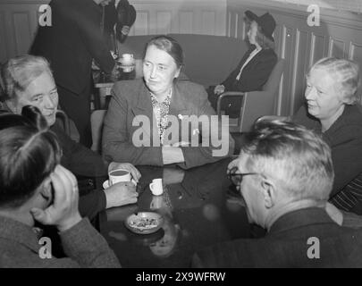 Aktuell 1946 : Stortingsreportasjen . Tous les makt i denne sal. Foto : TH Skotaam / Aktuell / NTB ***Foto er ikke bildebehandlet*** le texte de cette image est traduit automatiquement Banque D'Images