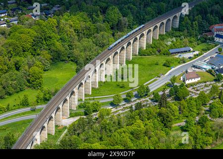 Vue aérienne, Viaduc Altenbeken, Adenauerstraße, viaduc ferroviaire structure du pont, aussi appelé Viaduc Beke ou Grand Viaduc, chemin de fer de banlieue, Alte Banque D'Images