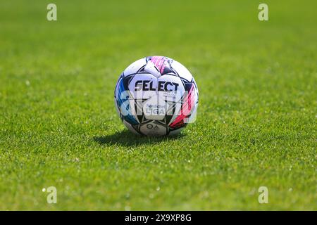 Copenhague, Danemark. 01 juin 2024. Le ballon de match de Select est prêt pour le match NordicBet Liga entre B.93 et Hilleroed Fodbold au stade Osterbro à Copenhague. (Crédit photo : Gonzales photo - Christian Midtgaard). Banque D'Images