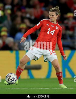 Photo du dossier datée du 06-10-2022 de Hayley Ladd, du pays de Galles, qui deviendra le quatrième capitaine du pays de Galles en autant de matchs sous la direction du nouveau boss Rhian Wilkinson contre l'Ukraine mardi. Date d'émission : lundi 3 juin 2024. Banque D'Images