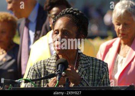 Washington, DC, États-Unis. 01 mai 2024. Repérage américain Sheila Jackson Lee (d-Tgains) Prononce un discours lors d'une conférence de presse au Capitole des États-Unis en faveur de la CROWN Act. Banque D'Images