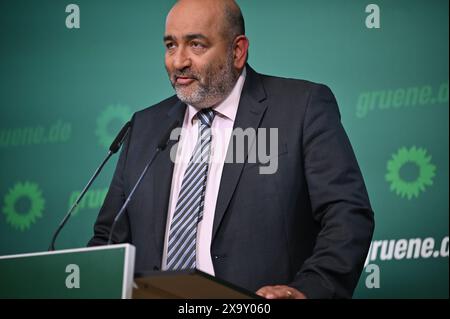 Berlin, Allemagne. 03 juin 2024. Omid Nouripour, Président fédéral de Bündnis90/Die Grünen, participe à la conférence de presse qui suit les réunions de la Commission. Crédit : Sabina Crisan/dpa/Alamy Live News Banque D'Images