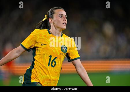 Sydney, Nouvelle-Galles du Sud, Australie, Hayley Raso (16 Australie) marque en 2024 International Friendly Australia vs China PR au stade olympique de Sydney (stade Accor) le 3 juin 2024, Sydney, Australie. (Keith McInnes/SPP) crédit : SPP Sport Press photo. /Alamy Live News Banque D'Images