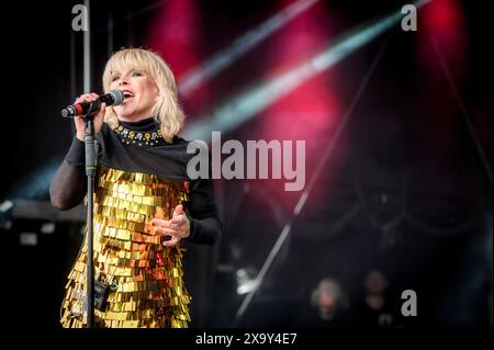 Leyland, Lancashire, dimanche 26 mai 2024. La chanteuse et actrice Toyah Wilcox se produit sur scène au festival annuel Music in the Park à Worden Park, L. Banque D'Images